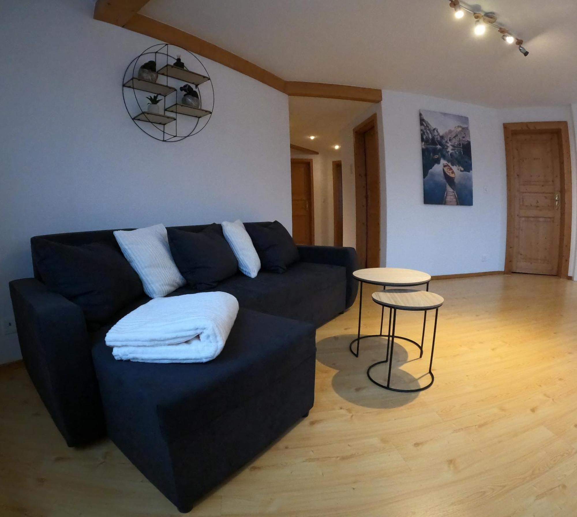 Fine&Pine Center Apartment Matten bei Interlaken Luaran gambar
