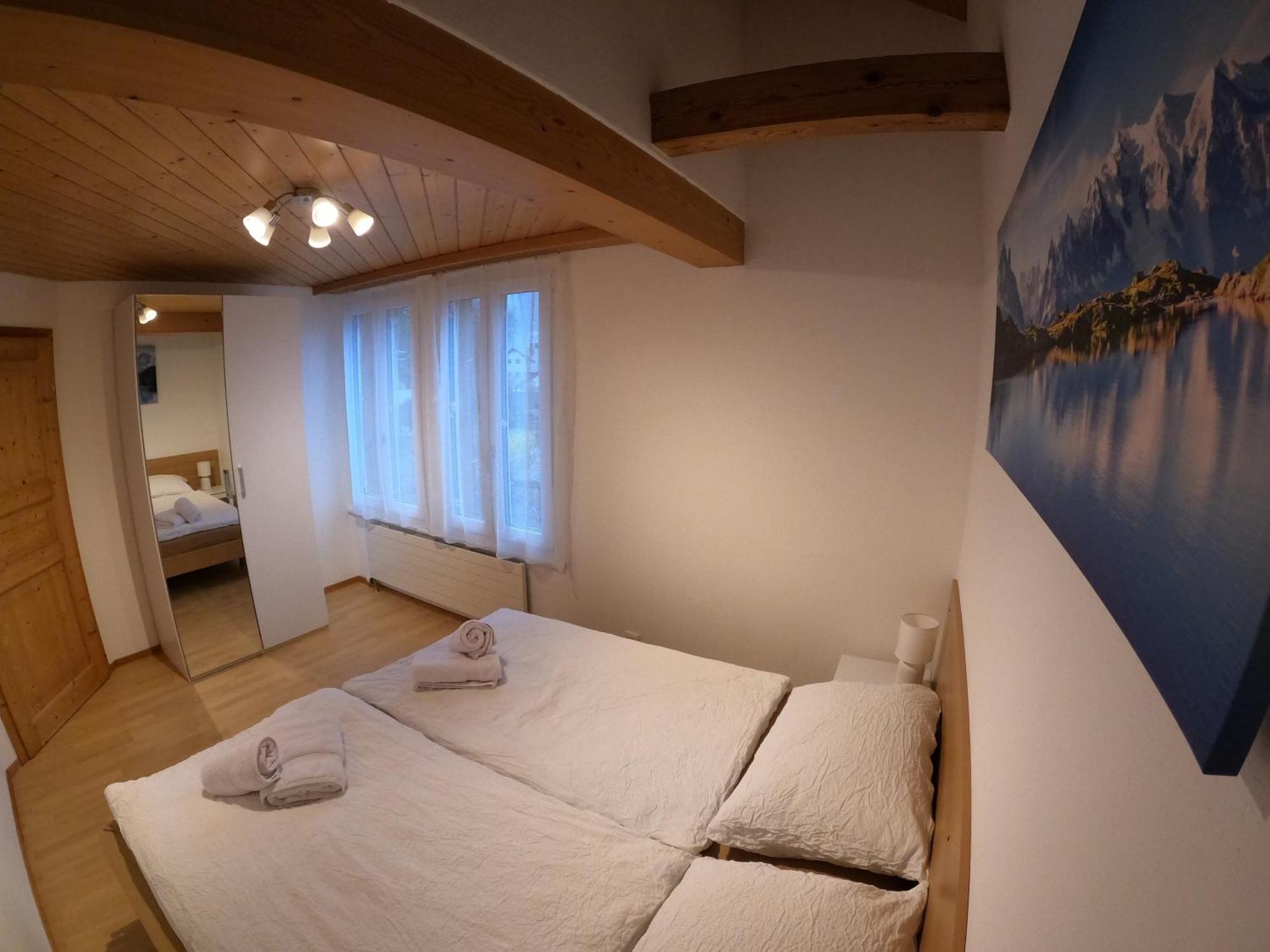 Fine&Pine Center Apartment Matten bei Interlaken Luaran gambar