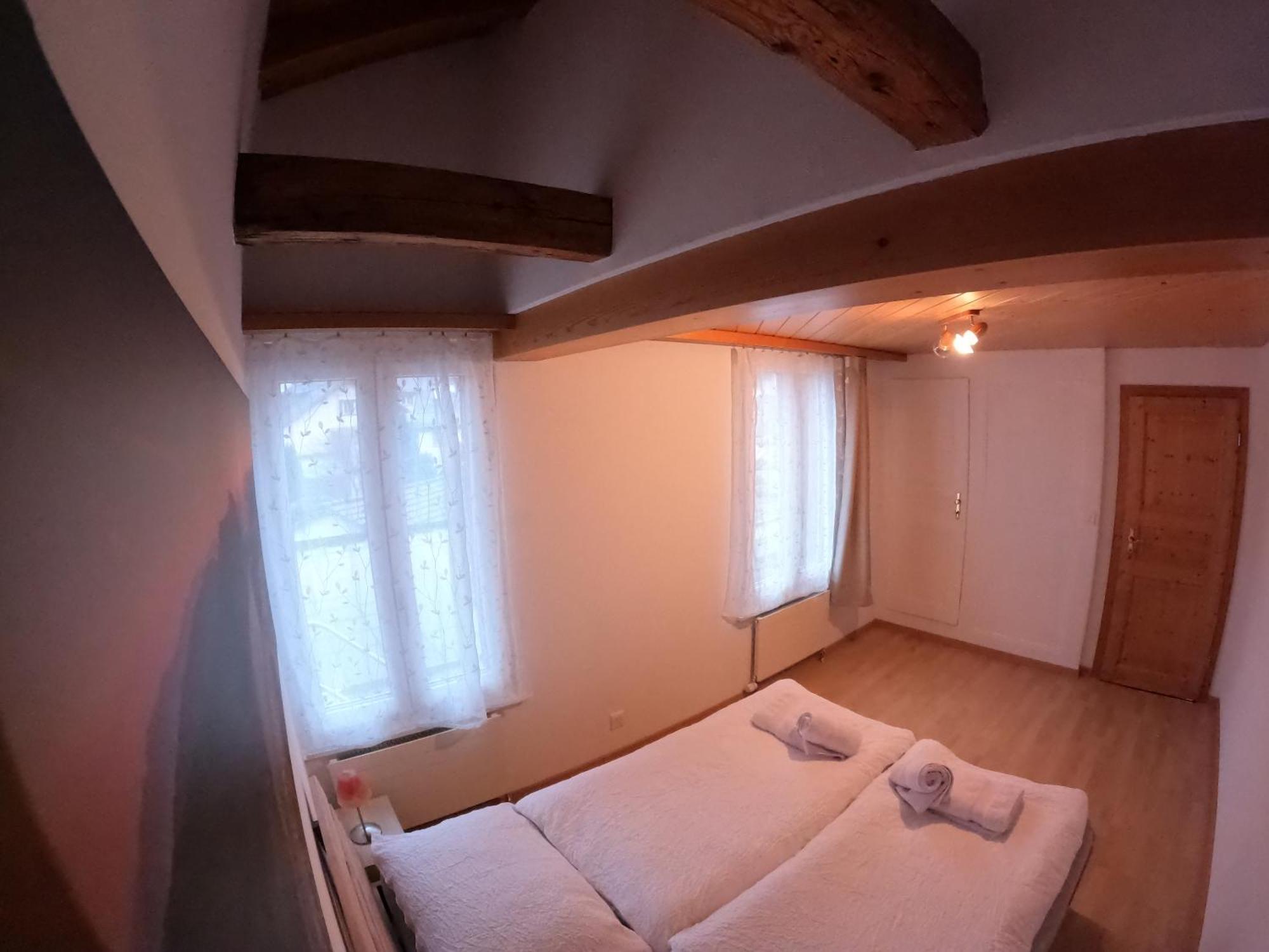 Fine&Pine Center Apartment Matten bei Interlaken Luaran gambar